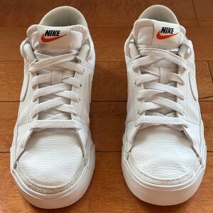 Nike women’s Court Legacy white/black